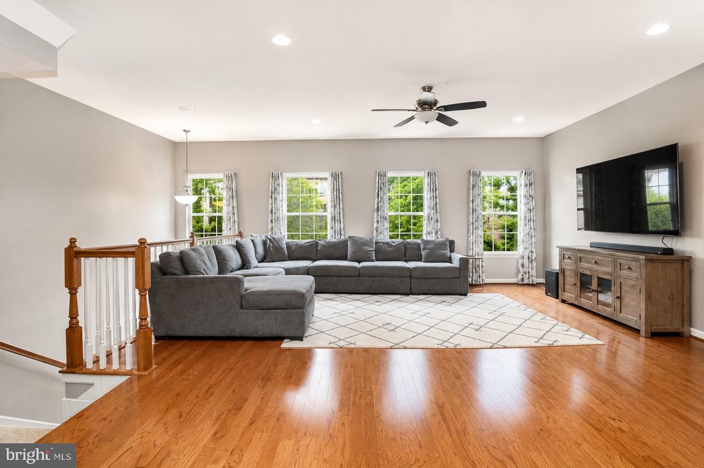 645 Bracey Drive photo 8