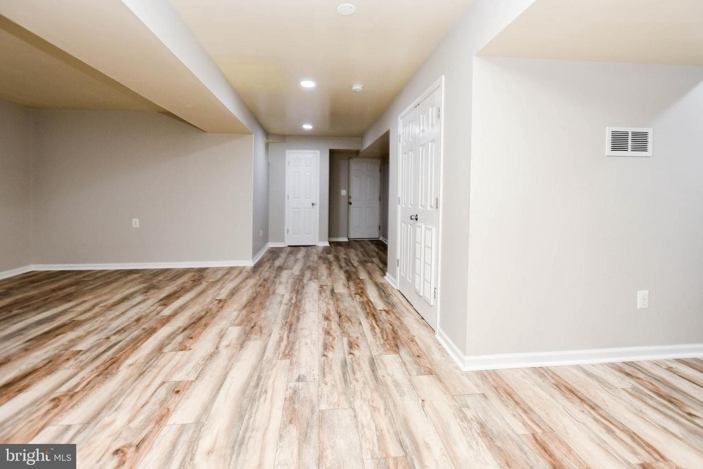 1638 Coolidge Avenue photo 46
