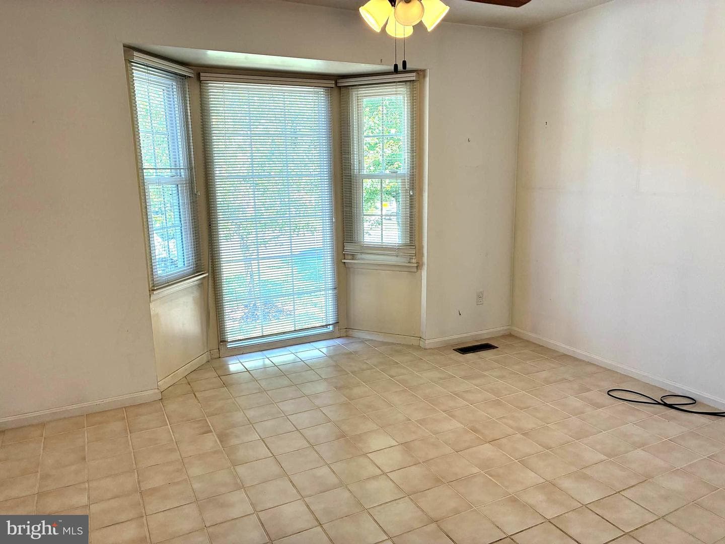 1151 Jeffrey Drive photo 10