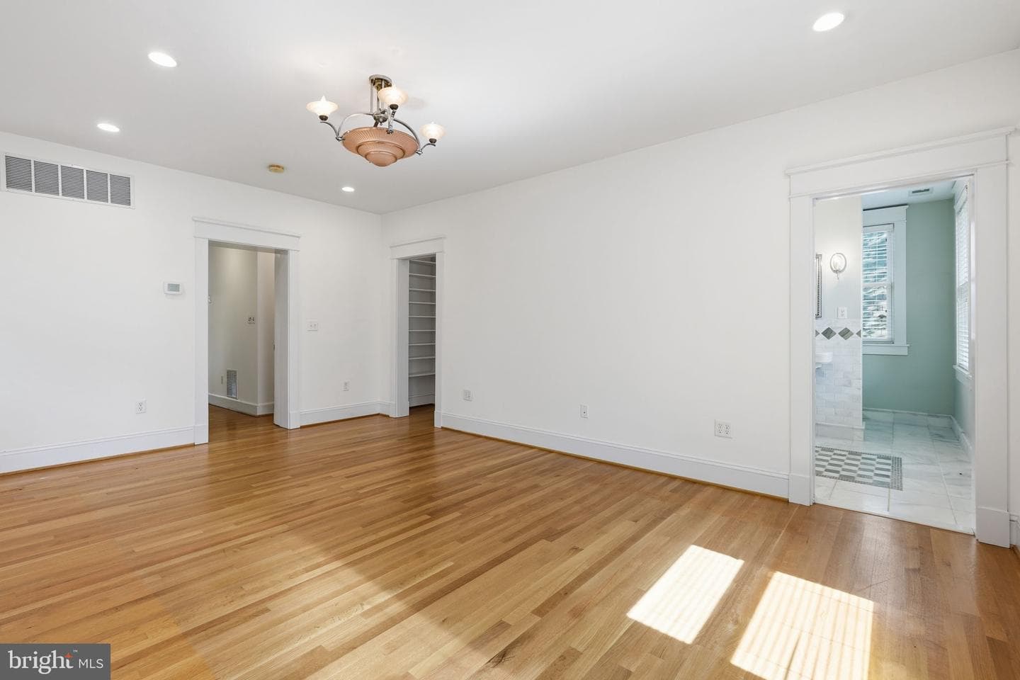 137 Monticello Avenue photo 16