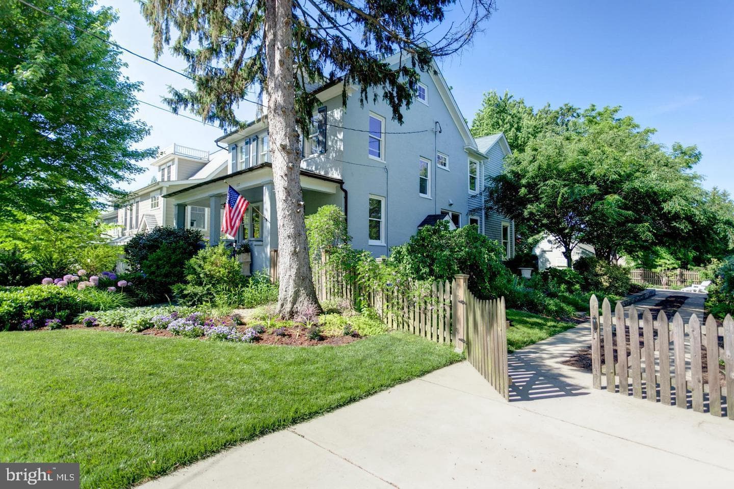 137 Monticello Avenue photo 2