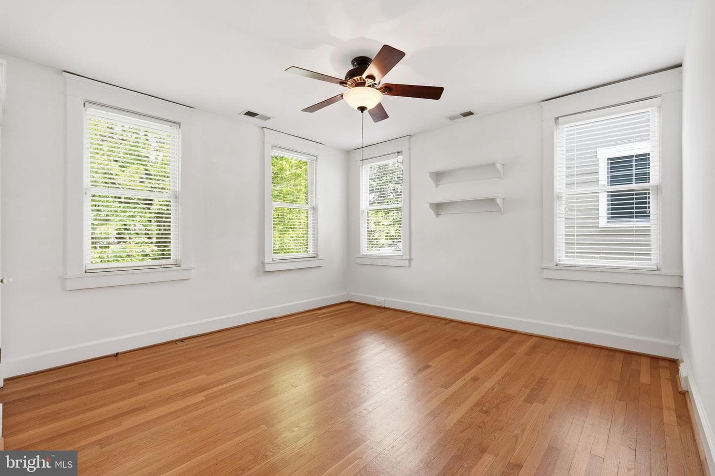 137 Monticello Avenue photo 22