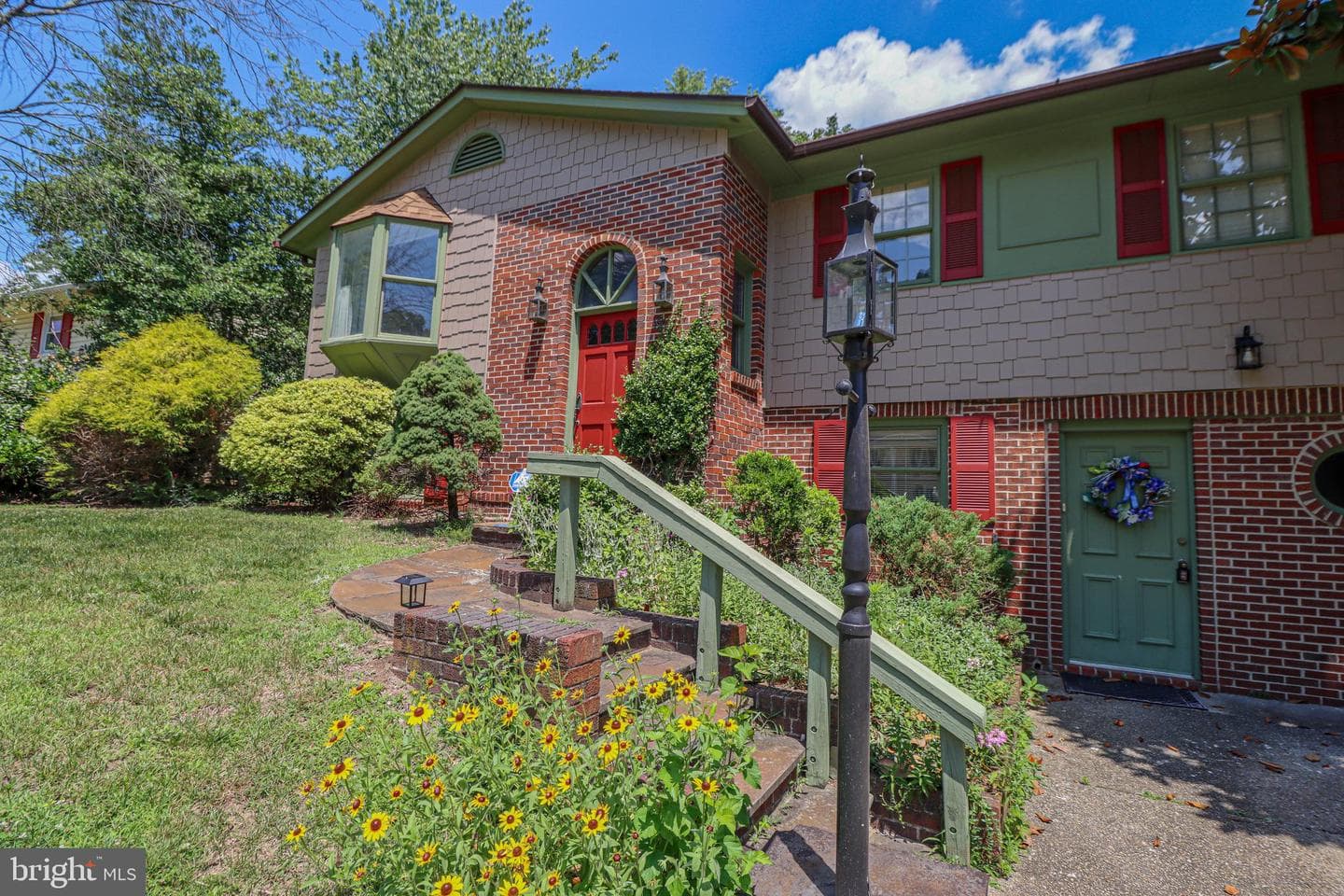 490 Williamsburg Lane photo 45