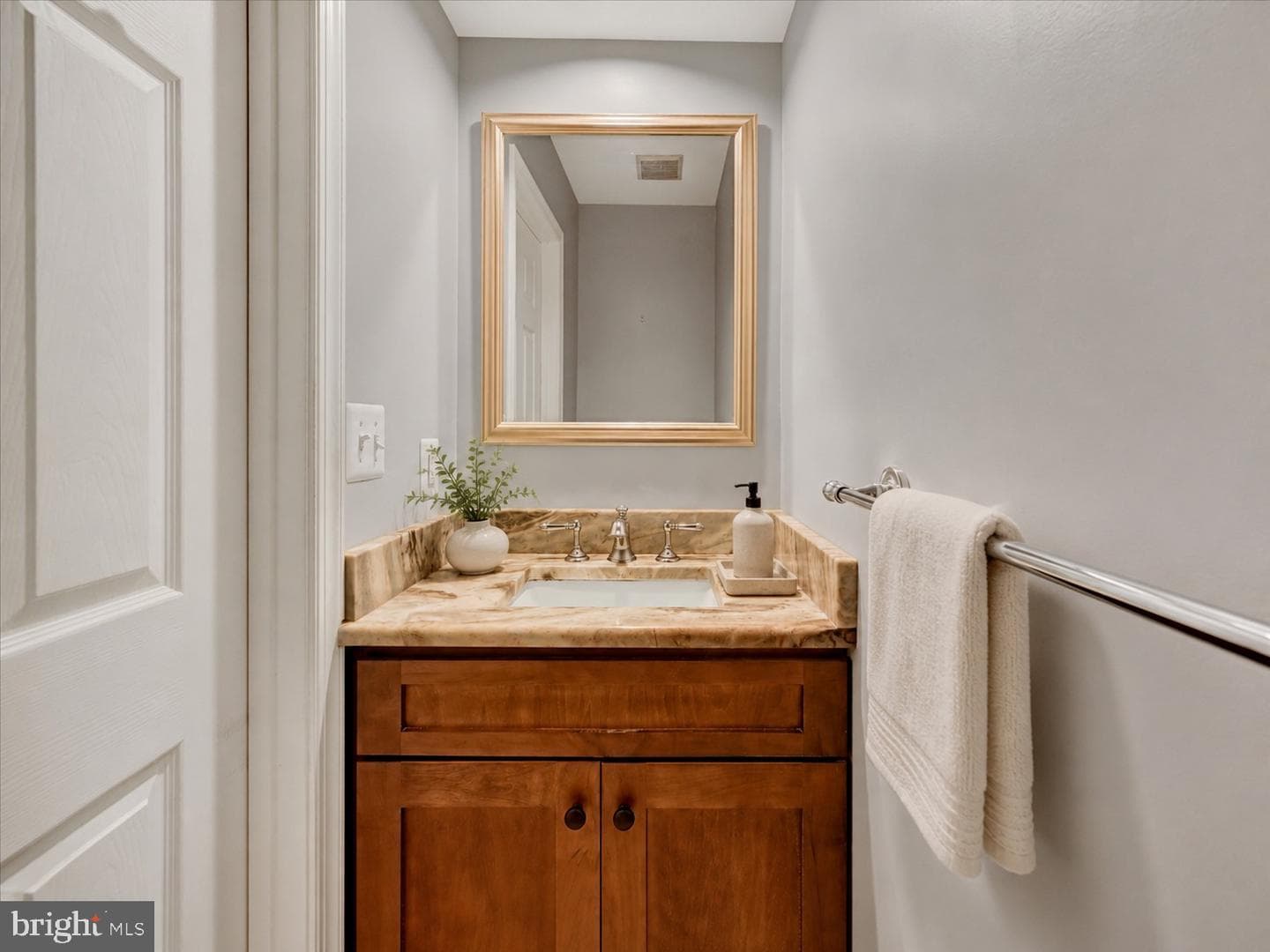 268 Shakespeare Drive photo 35