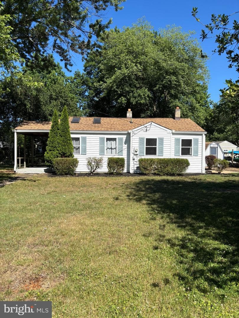 303 Holly Rd, Edgewater