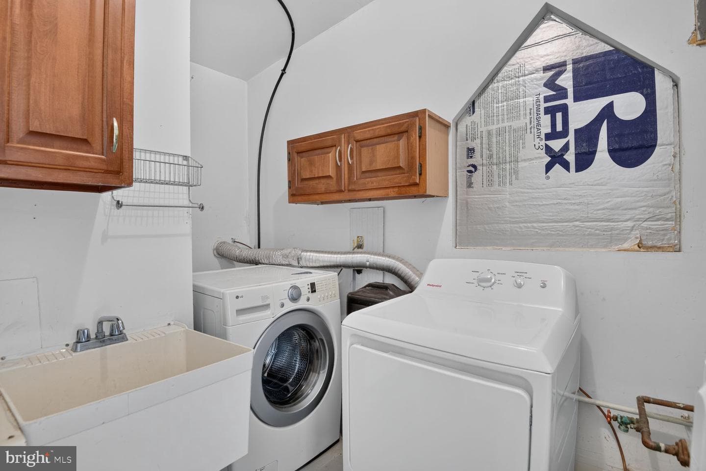 303 Holly Road photo 4