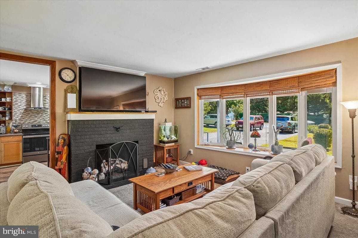 278 Hillsmere Drive photo 13