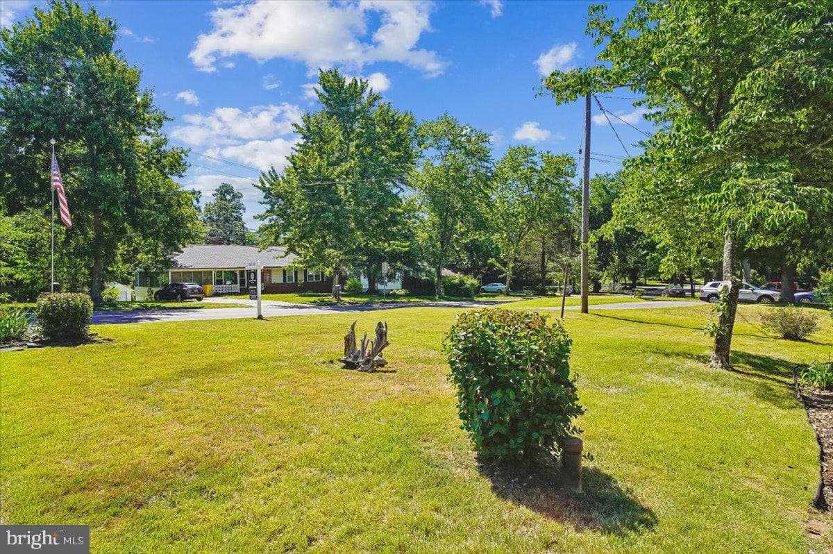 278 Hillsmere Drive photo 3
