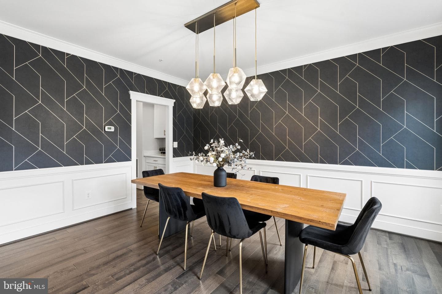 2019 Basil Hall Court photo 11