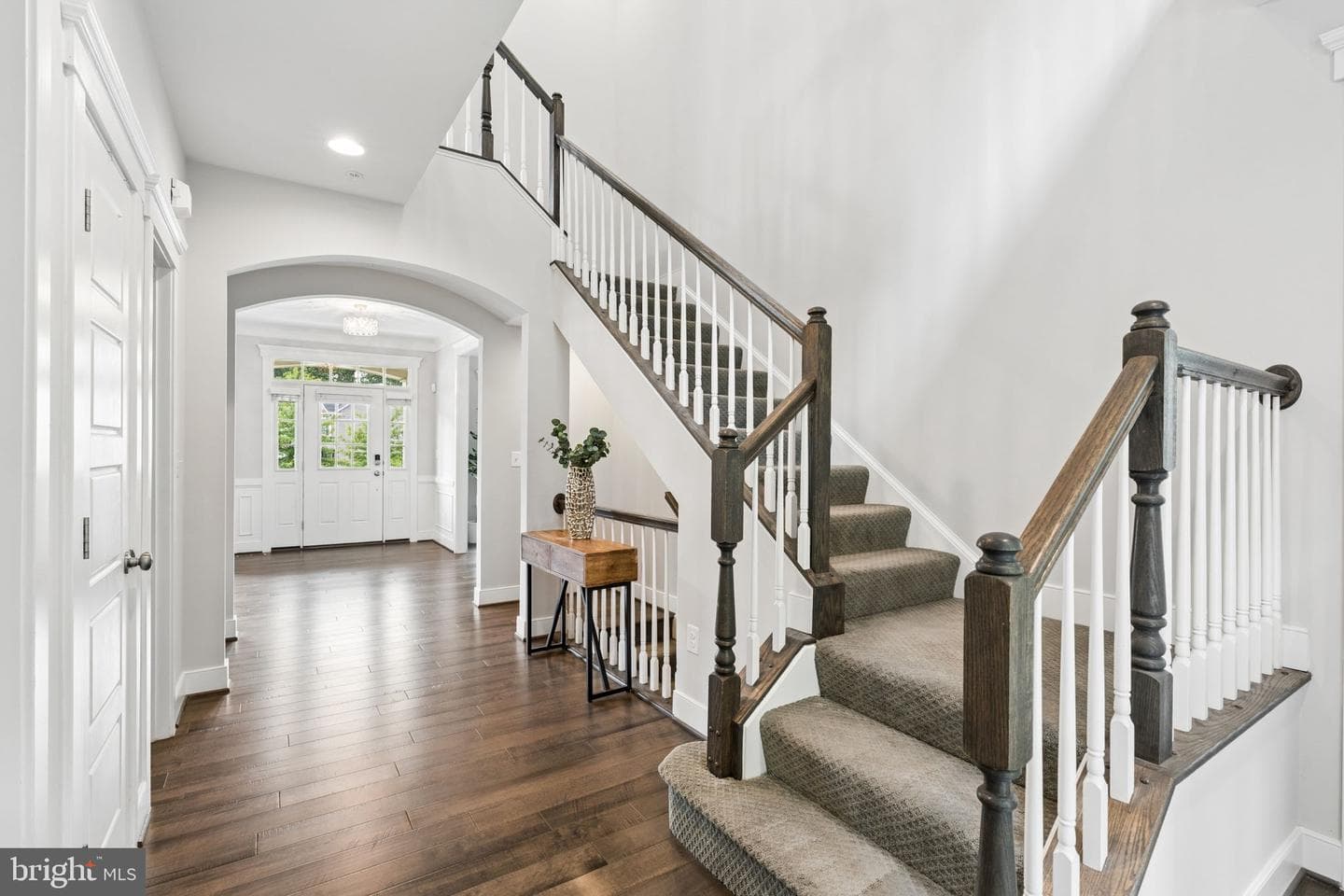 2019 Basil Hall Court photo 30