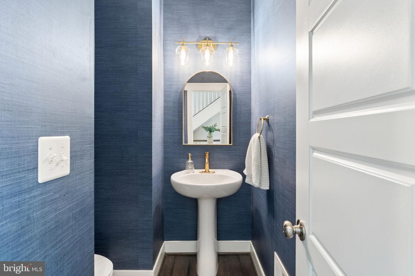 2019 Basil Hall Court photo 34