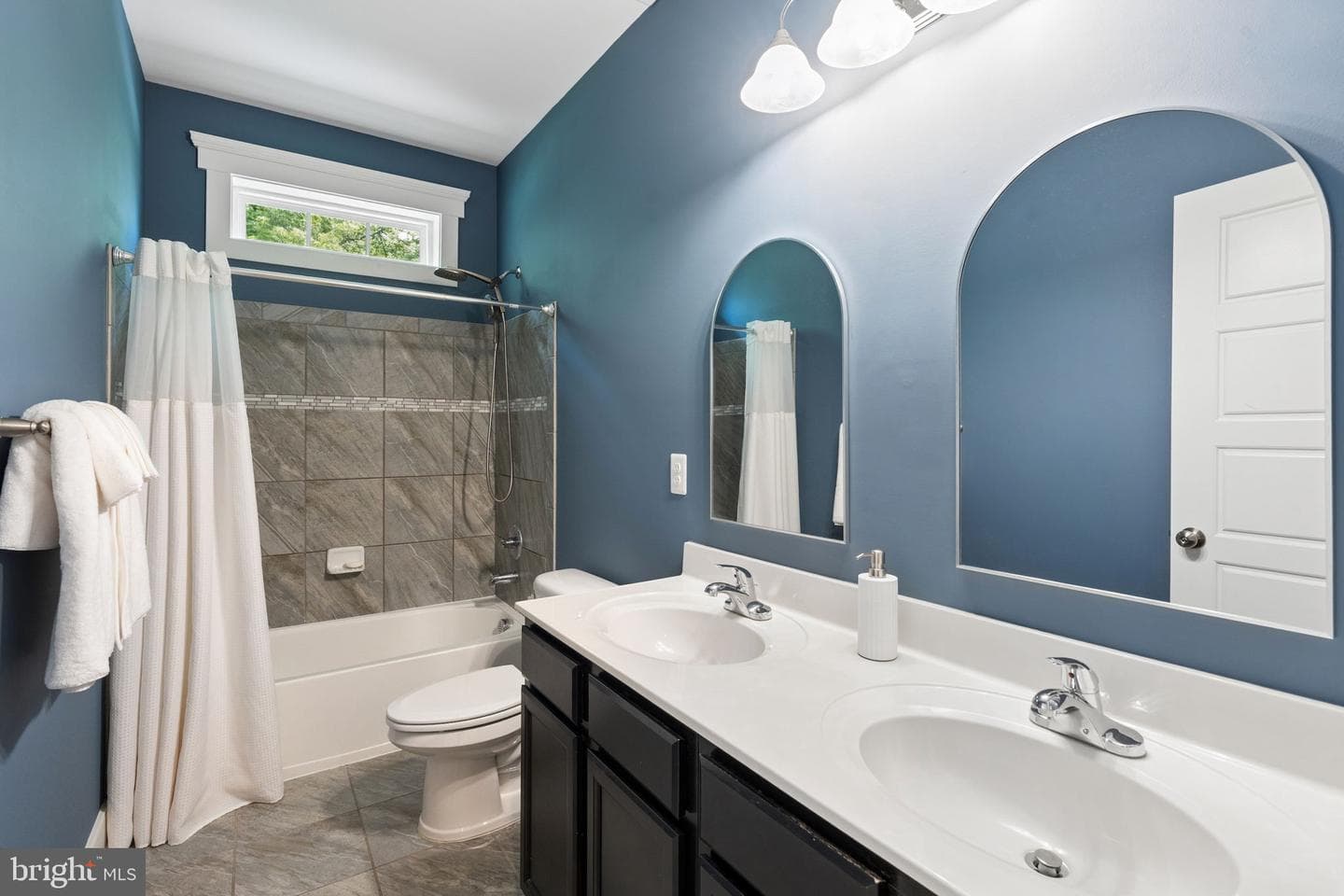 2019 Basil Hall Court photo 64