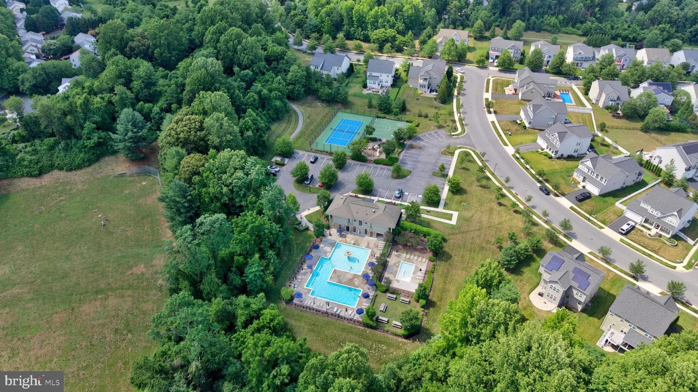 2019 Basil Hall Court photo 86