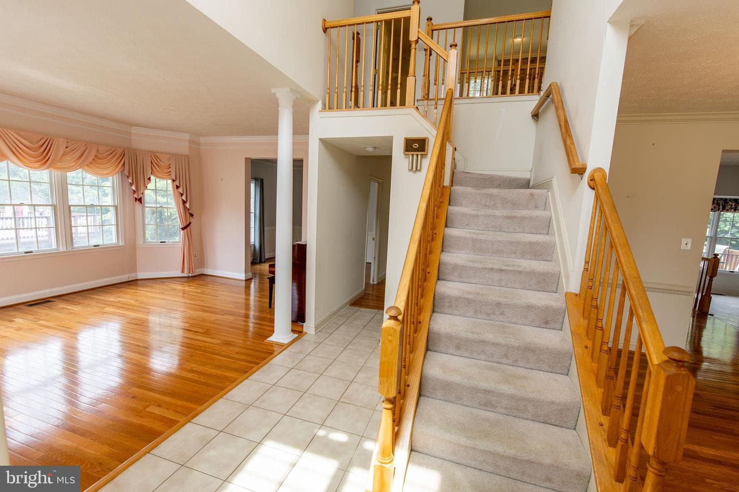 734 Thornwood Drive photo 5