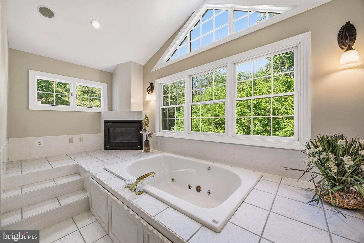1135 Goldfinch Lane photo 48