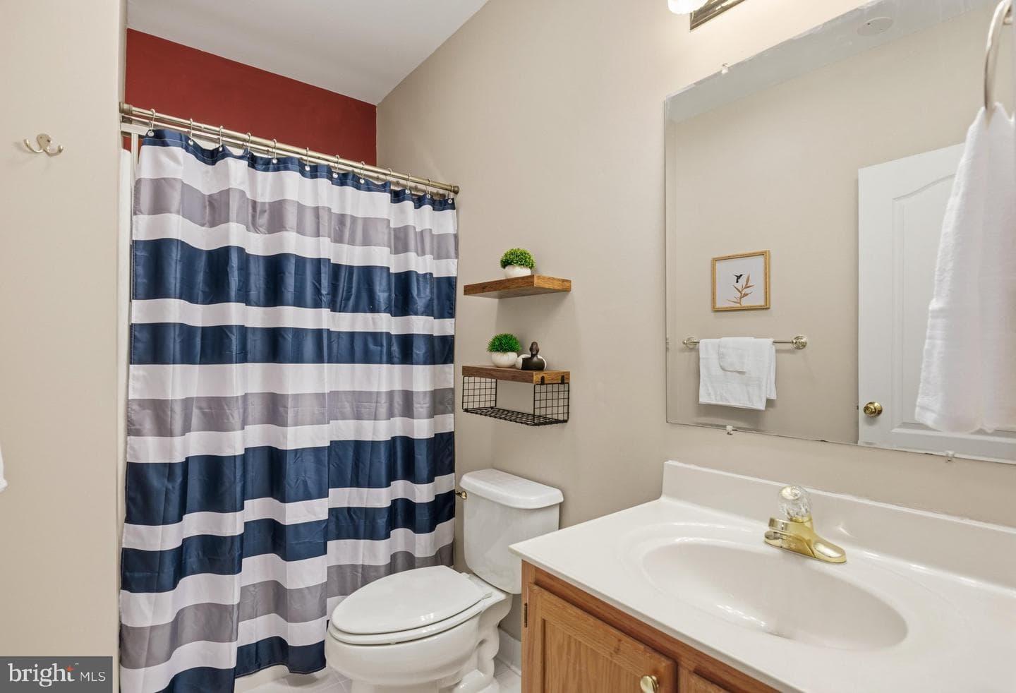 1135 Goldfinch Lane photo 63