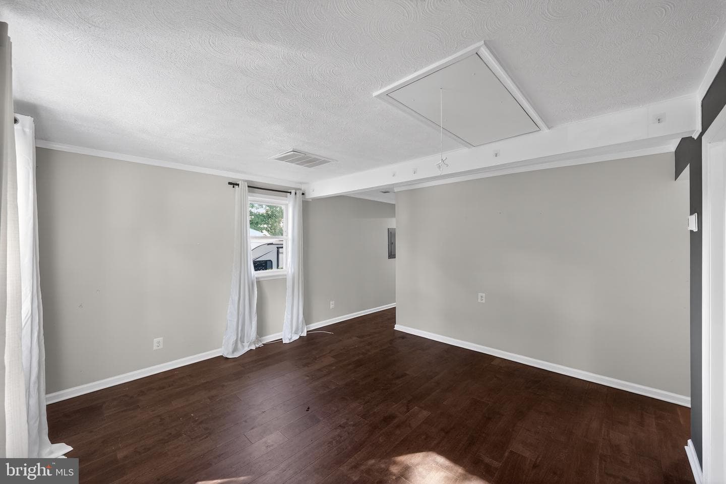 3670 5th Avenue photo 4