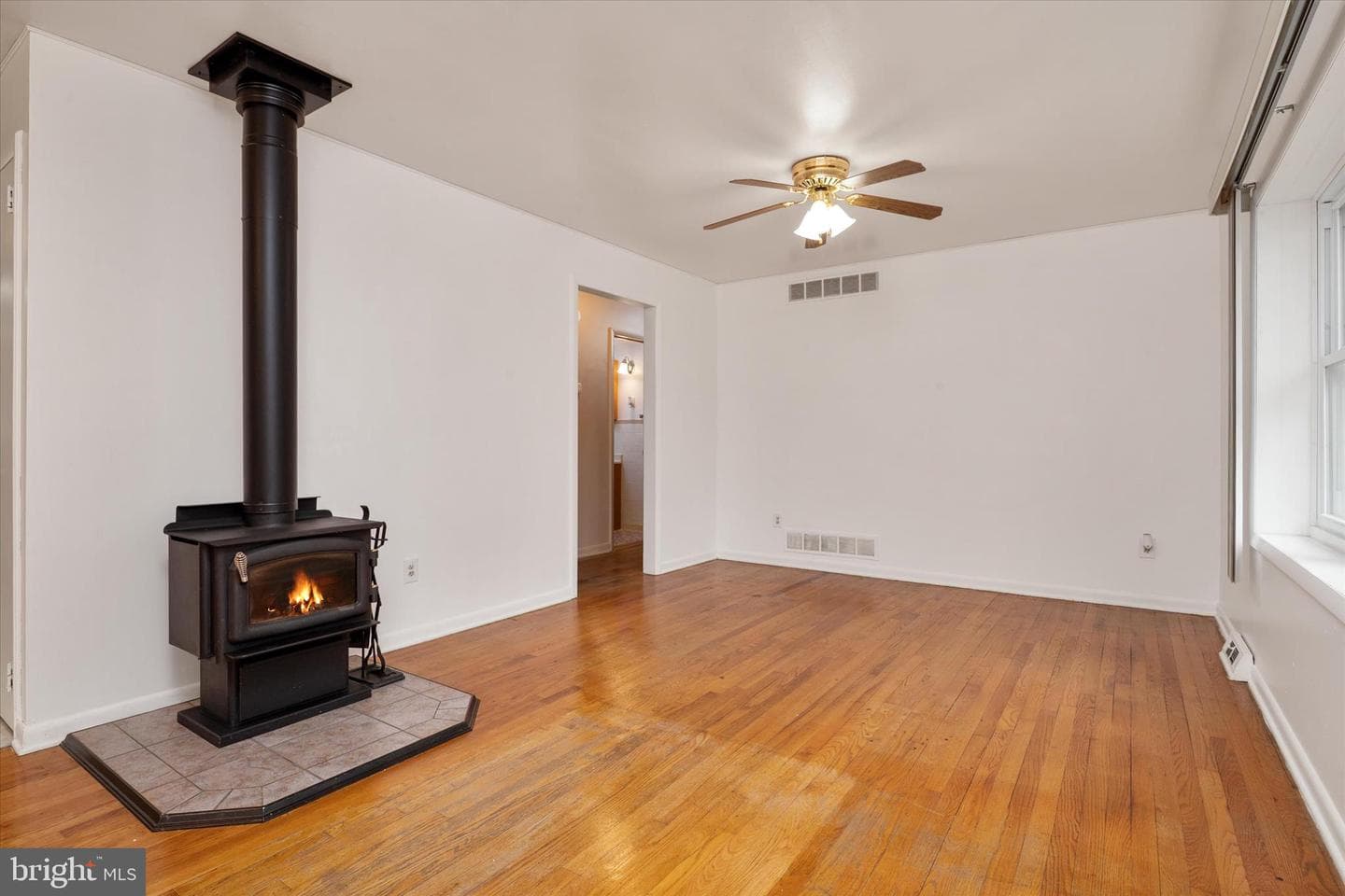 410 Walnut Drive photo 10
