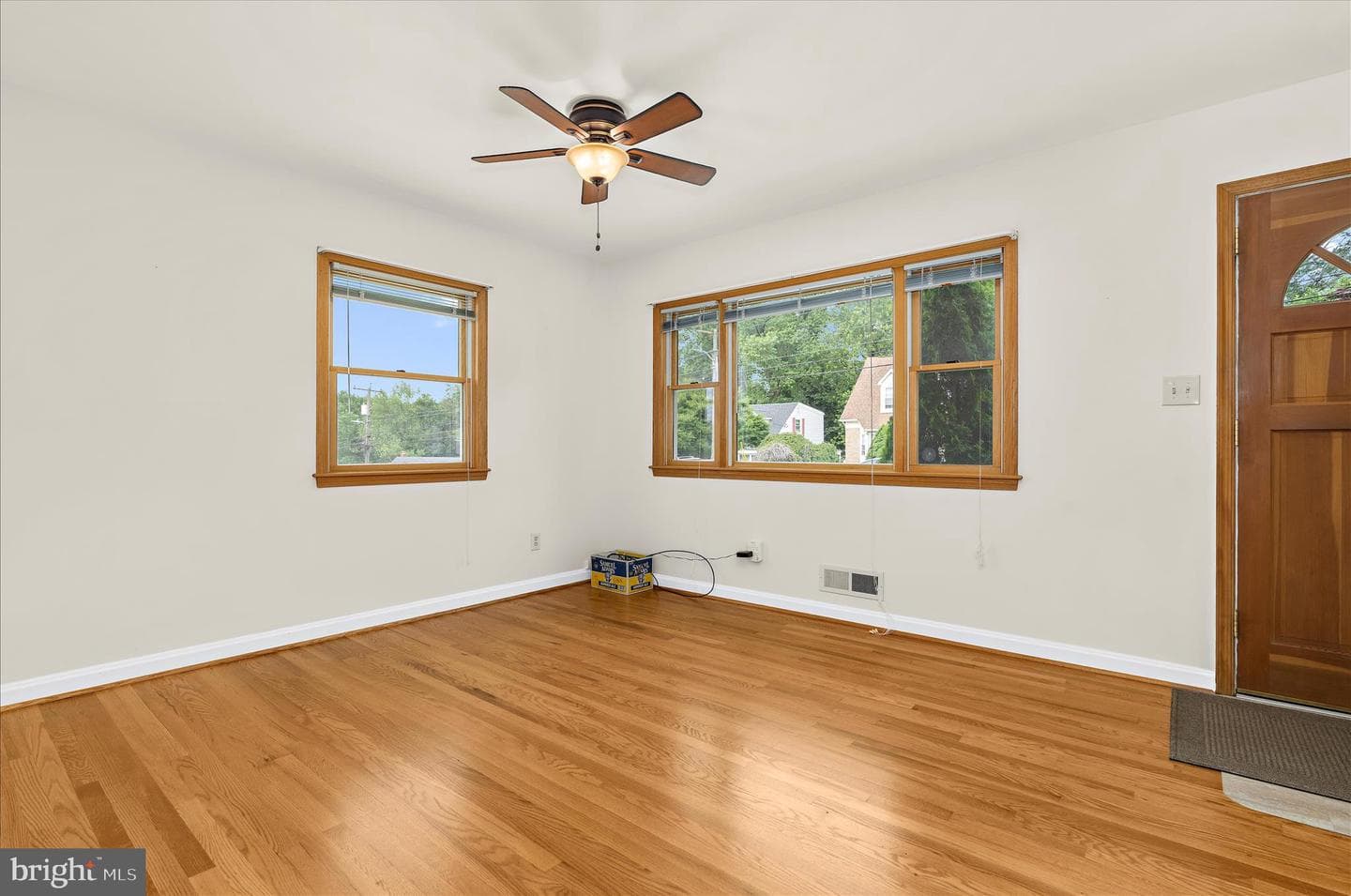 5801 Redmond Street photo 12