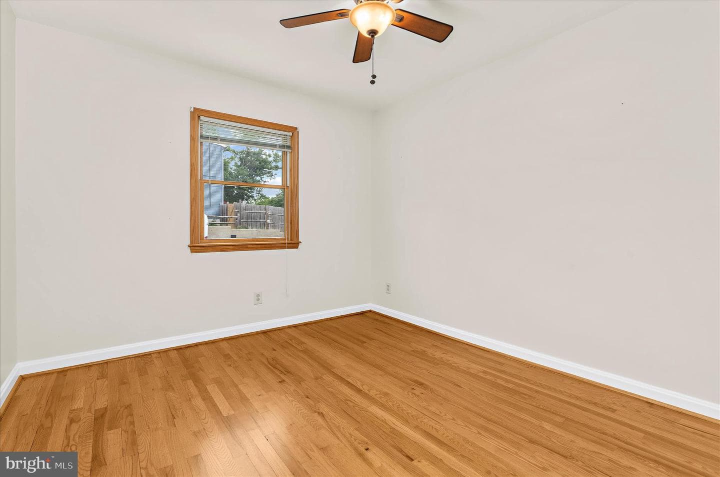 5801 Redmond Street photo 25