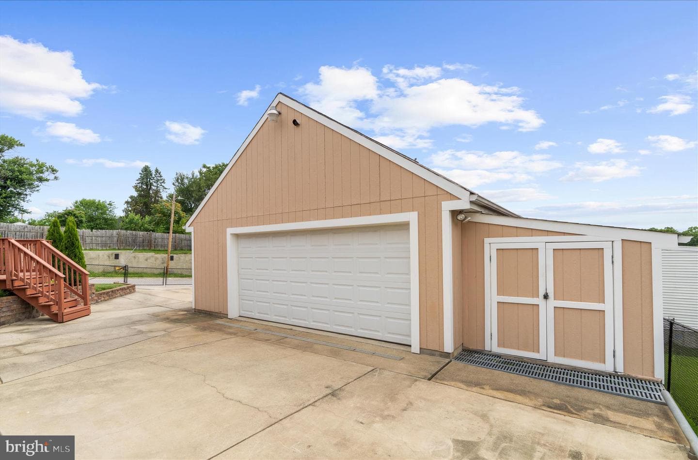 5801 Redmond Street photo 37