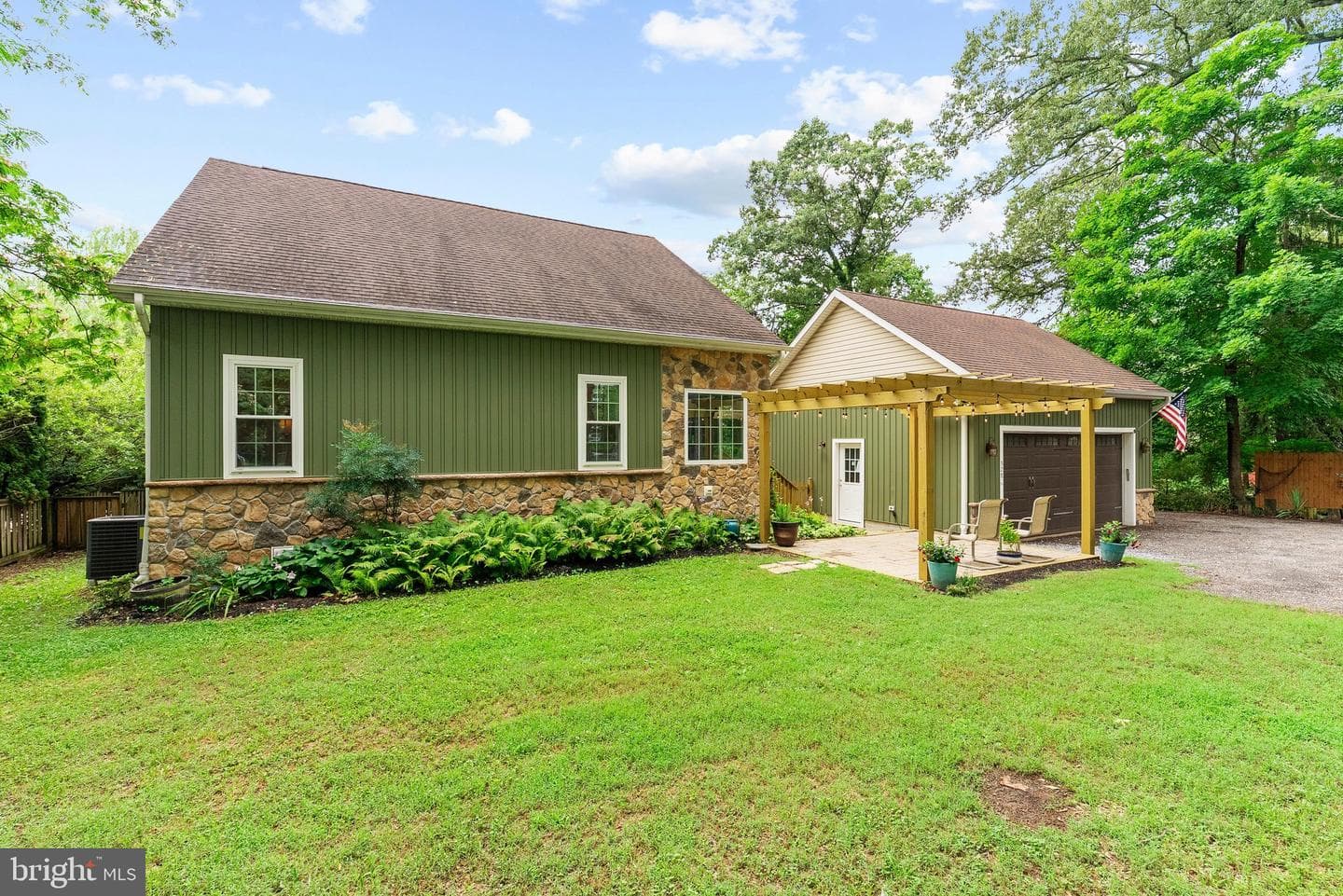 328 Oakdale Road photo 6