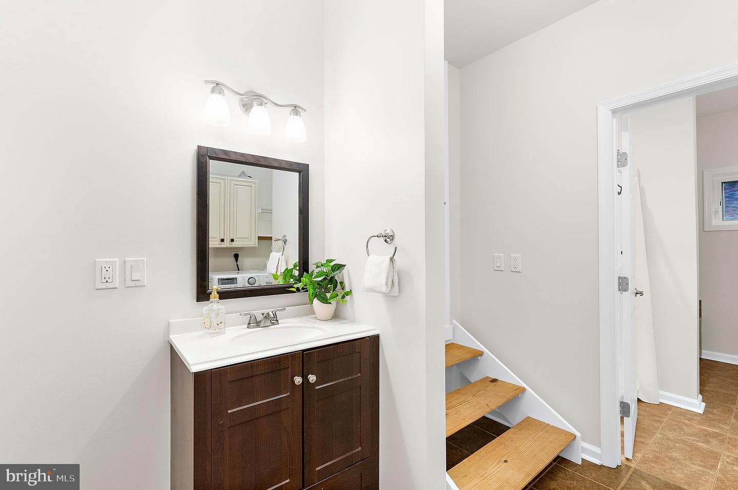 328 Oakdale Road photo 61