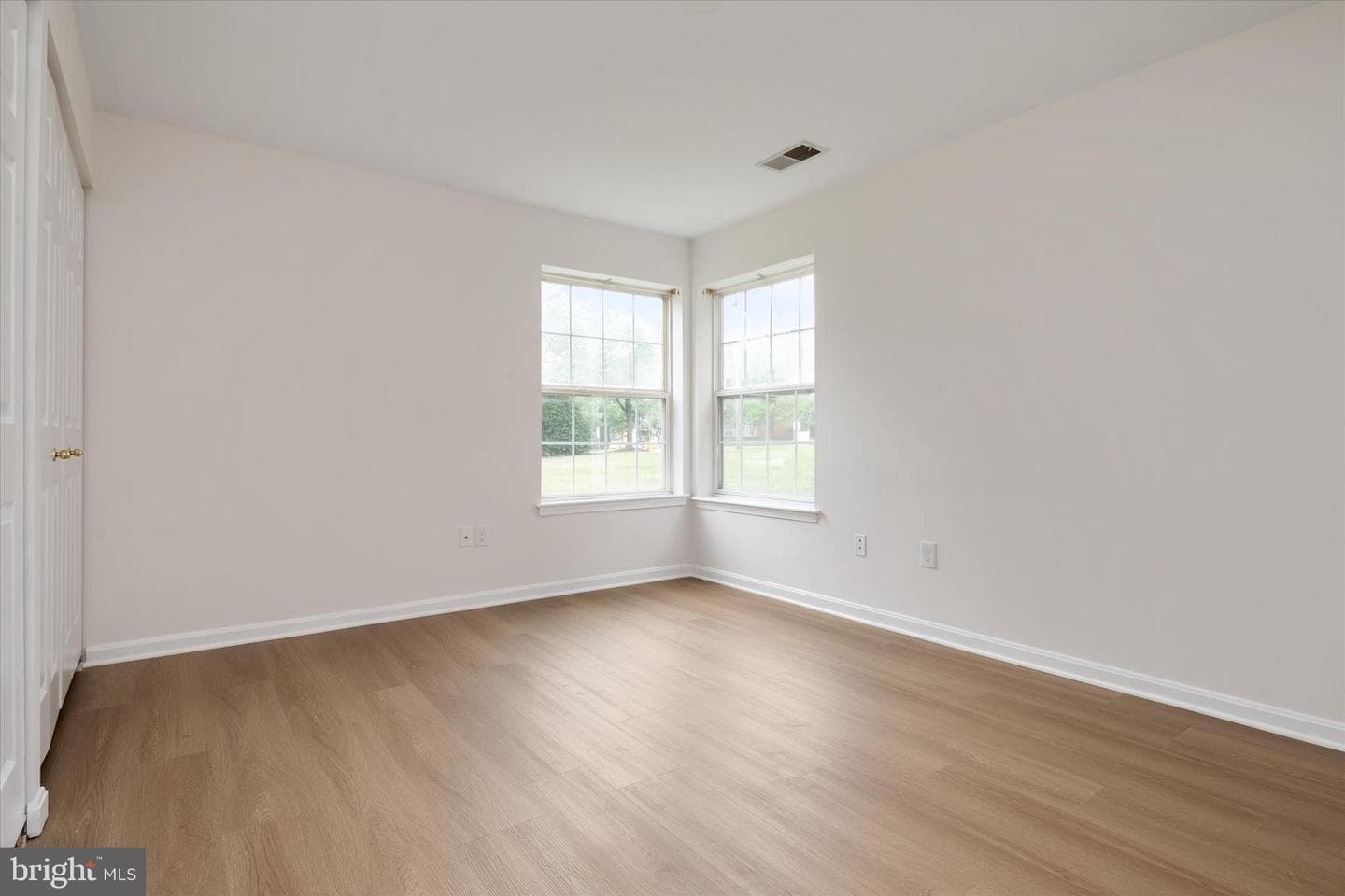 302 Blue Water Court #103 photo 16