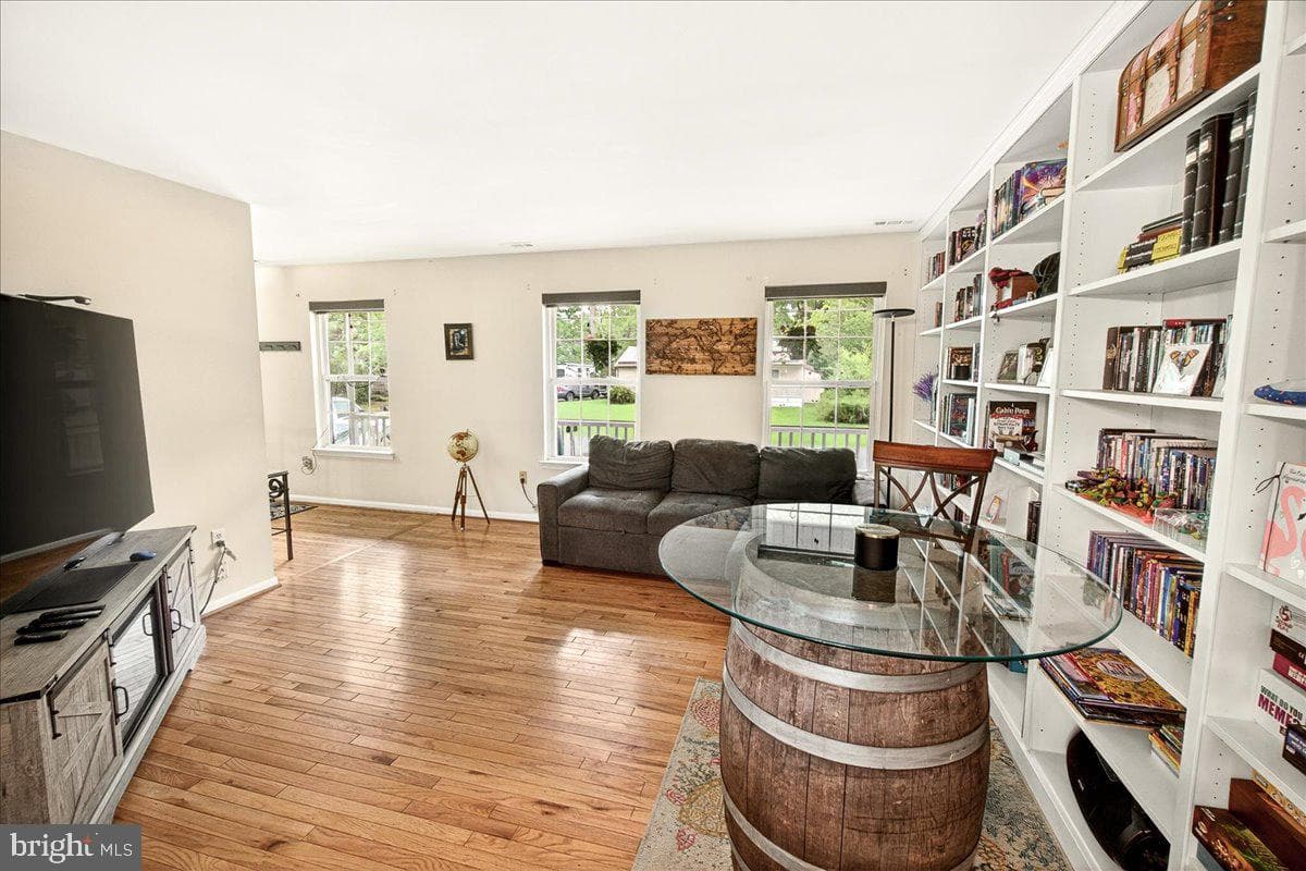 3847 Holly Drive photo 6