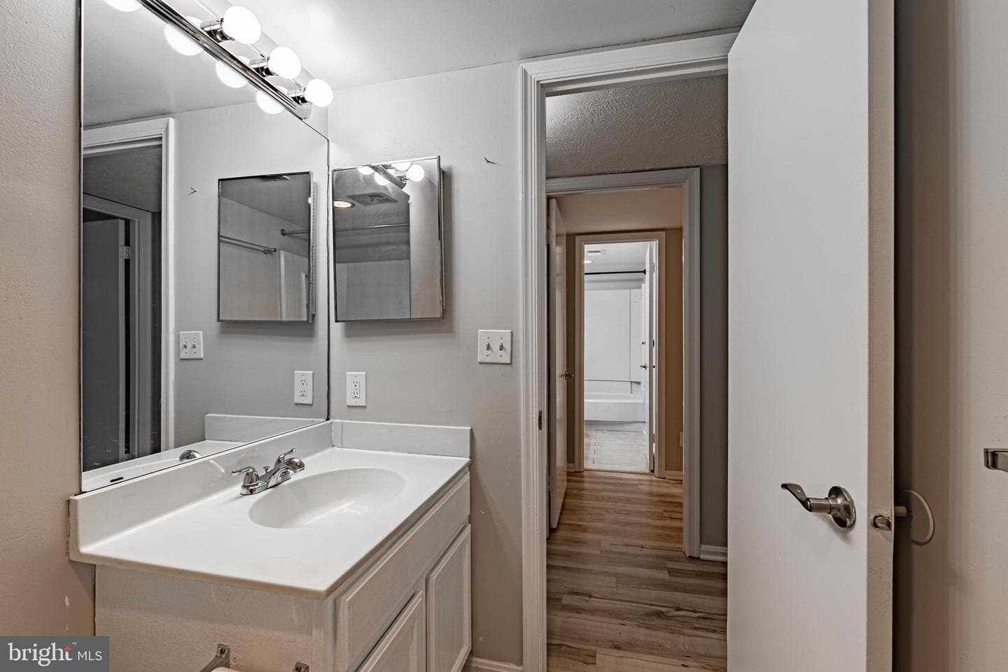 602 Newbridge Court #602 photo 25