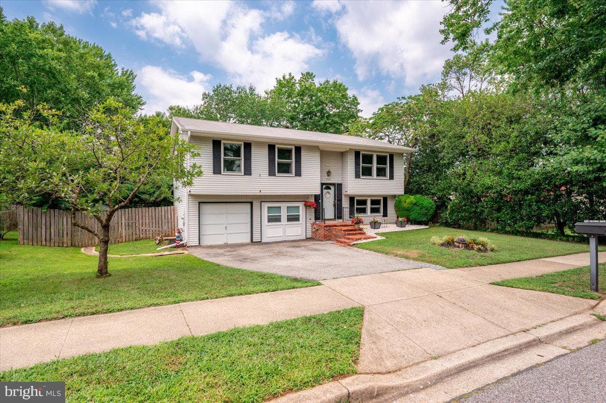 1710 Fallsway Drive, Crofton