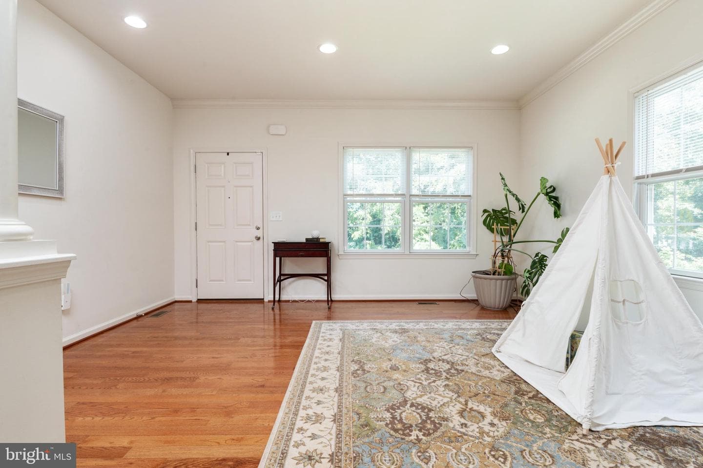 99 Pineview Avenue photo 3