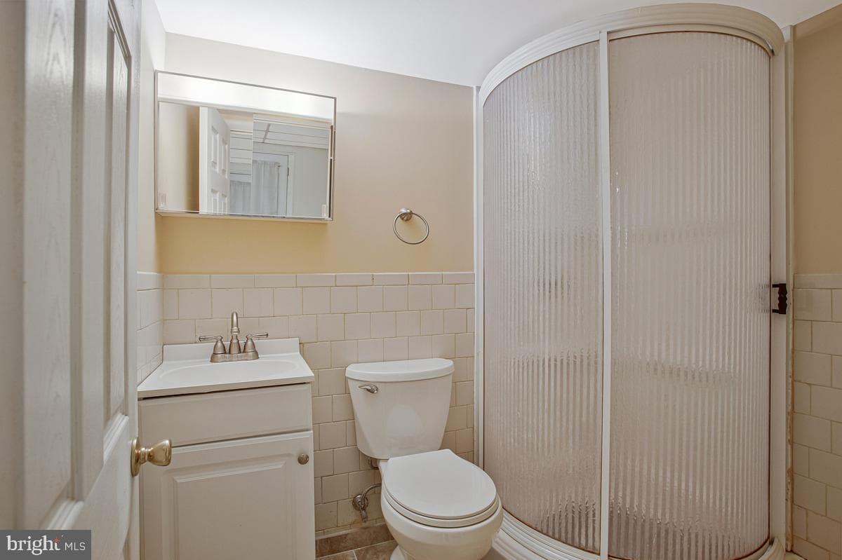 454 Manor Road photo 25