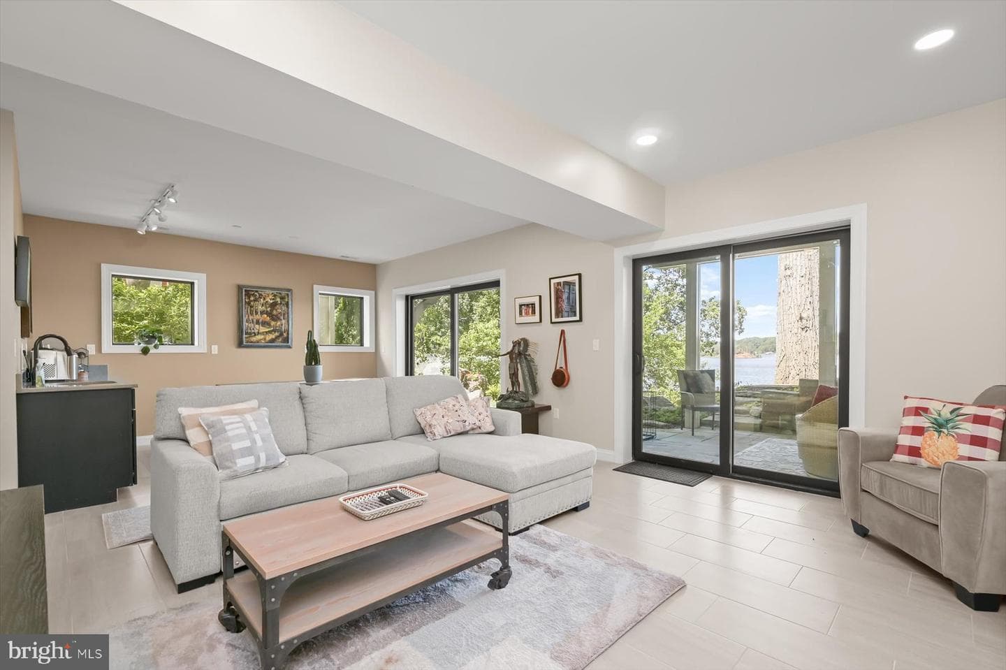 20 Shore Walk Road photo 53