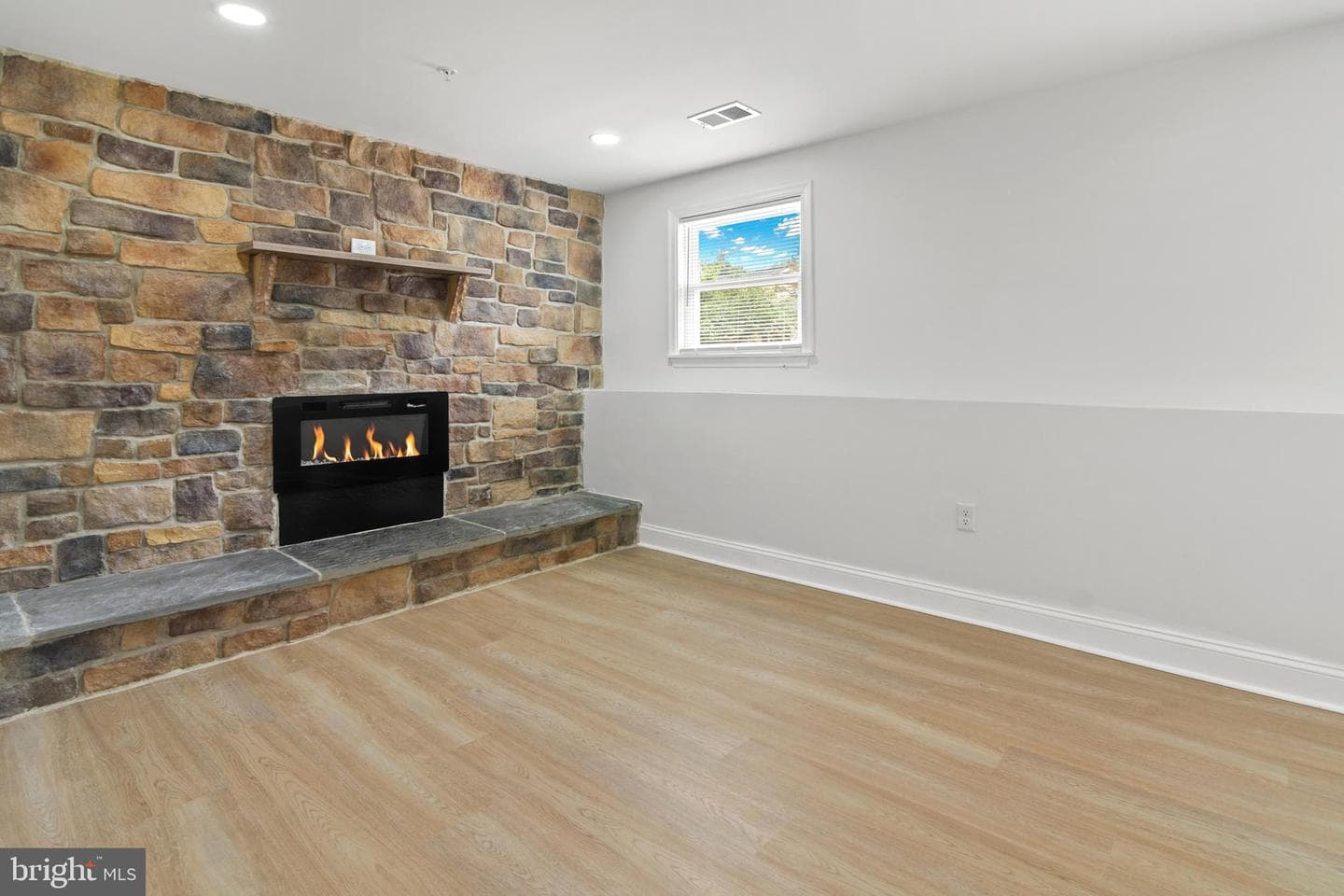 1424 Regent Street photo 29