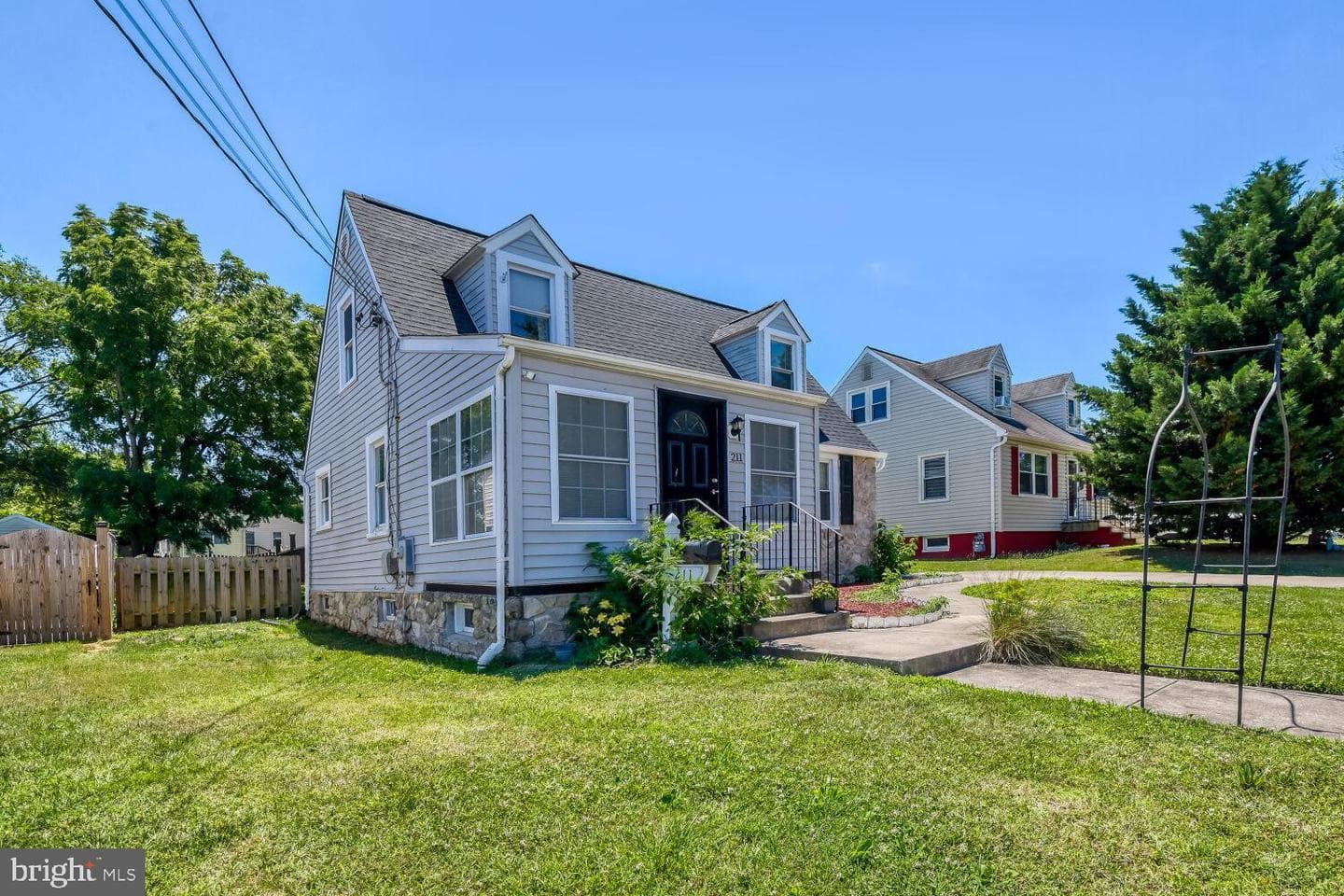 211 Lake Road photo 3