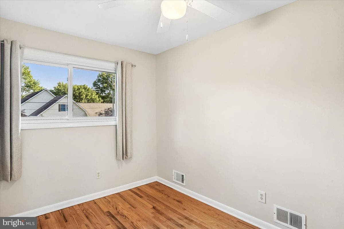 4866 Church Lane photo 54