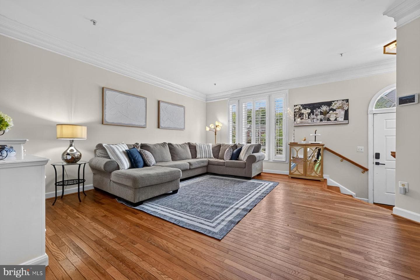 144 Riverton Place photo 3