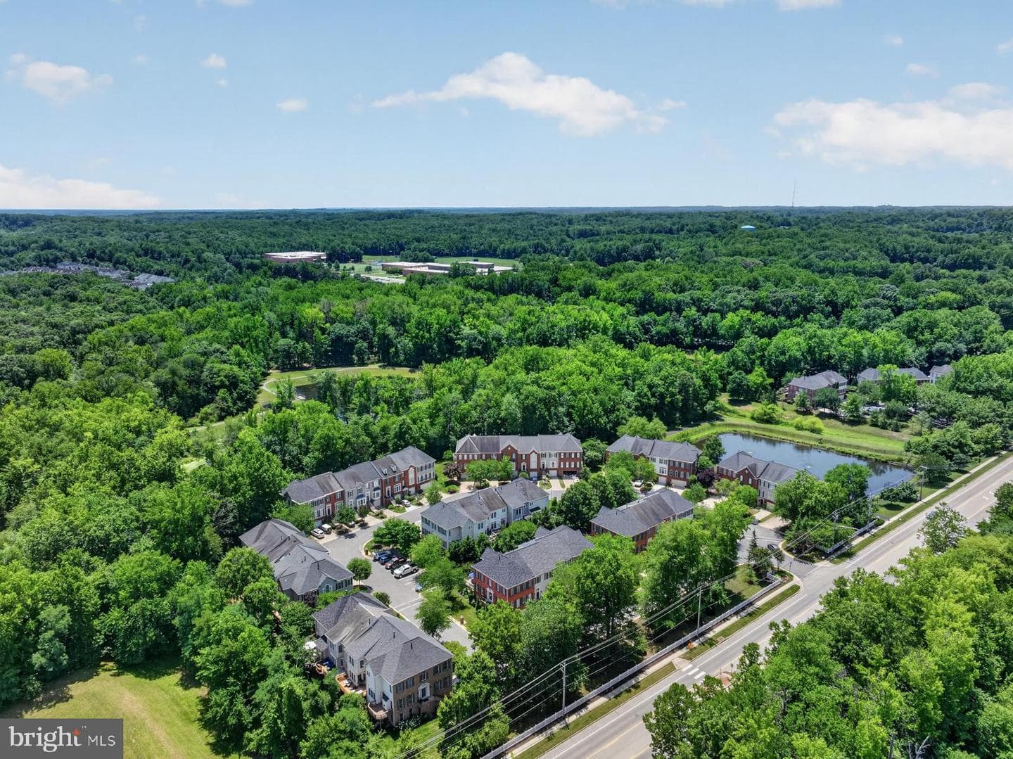 144 Riverton Place photo 40