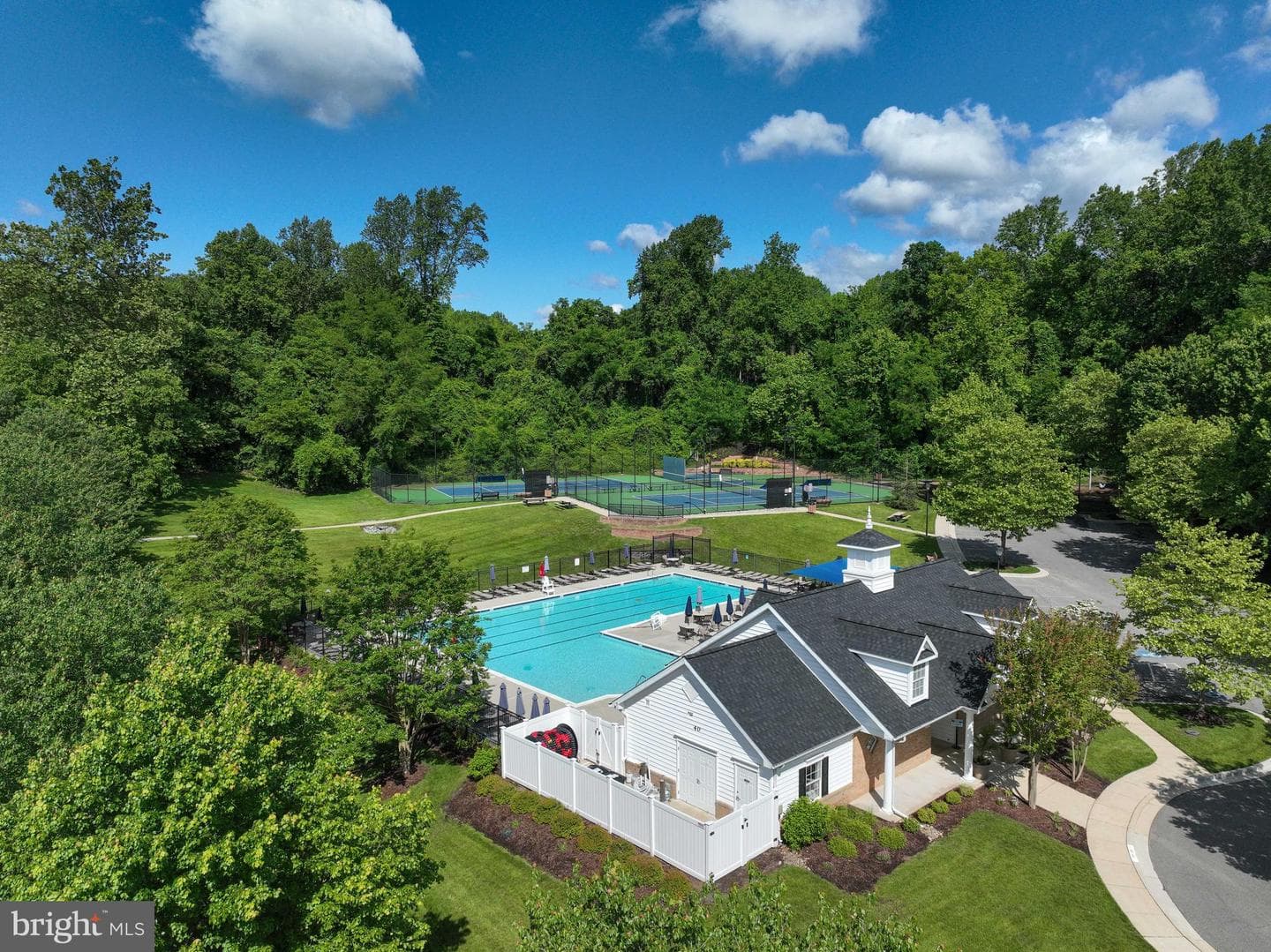 144 Riverton Place photo 48