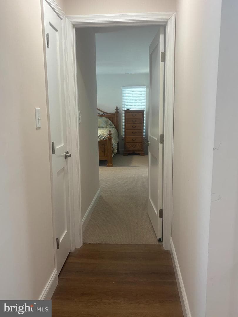 708 Sydney Terrace photo 20