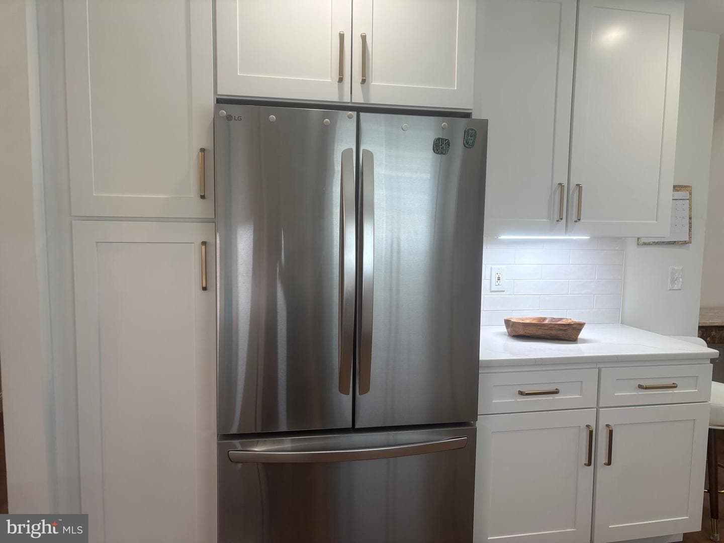 708 Sydney Terrace photo 9