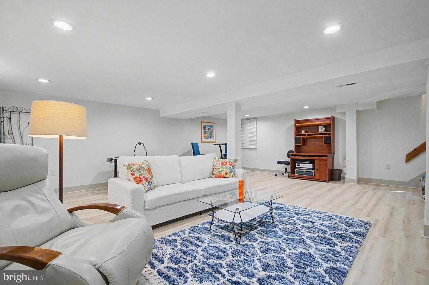 8 Granada Road photo 37