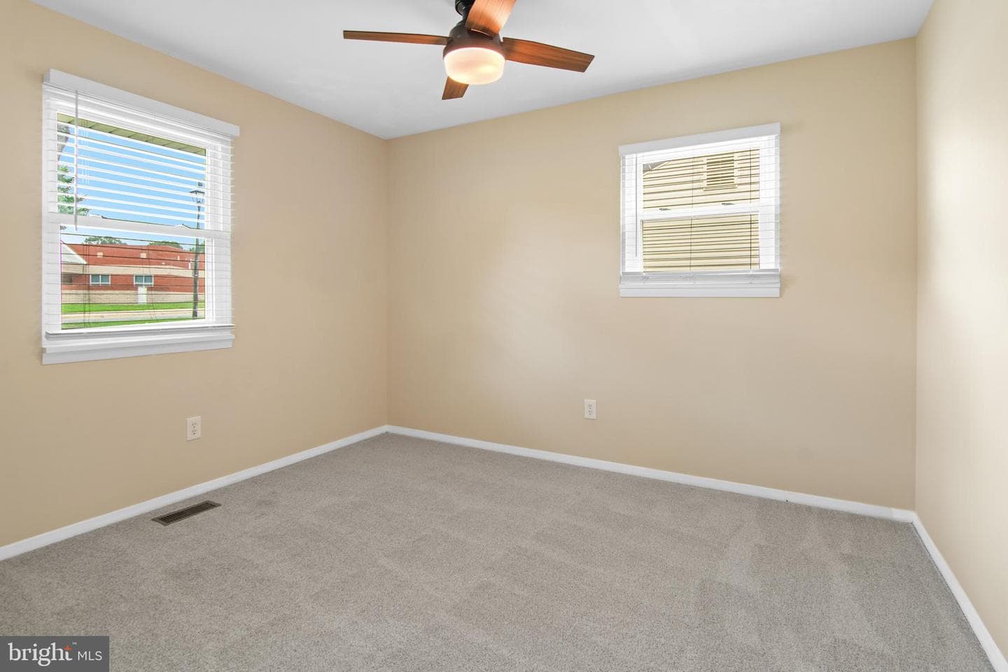 1453 Evergreen Road photo 24