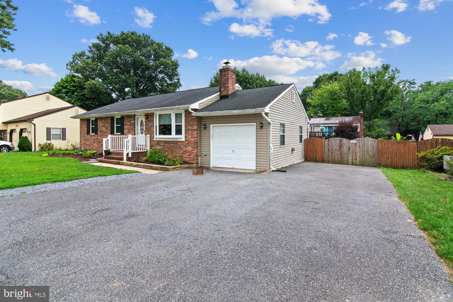 1453 Evergreen Road photo 3