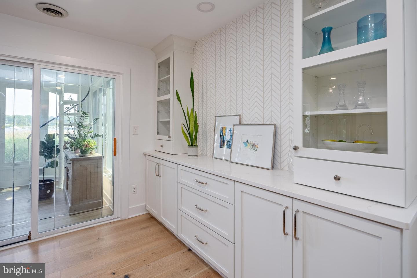 1018 Magothy Avenue photo 22