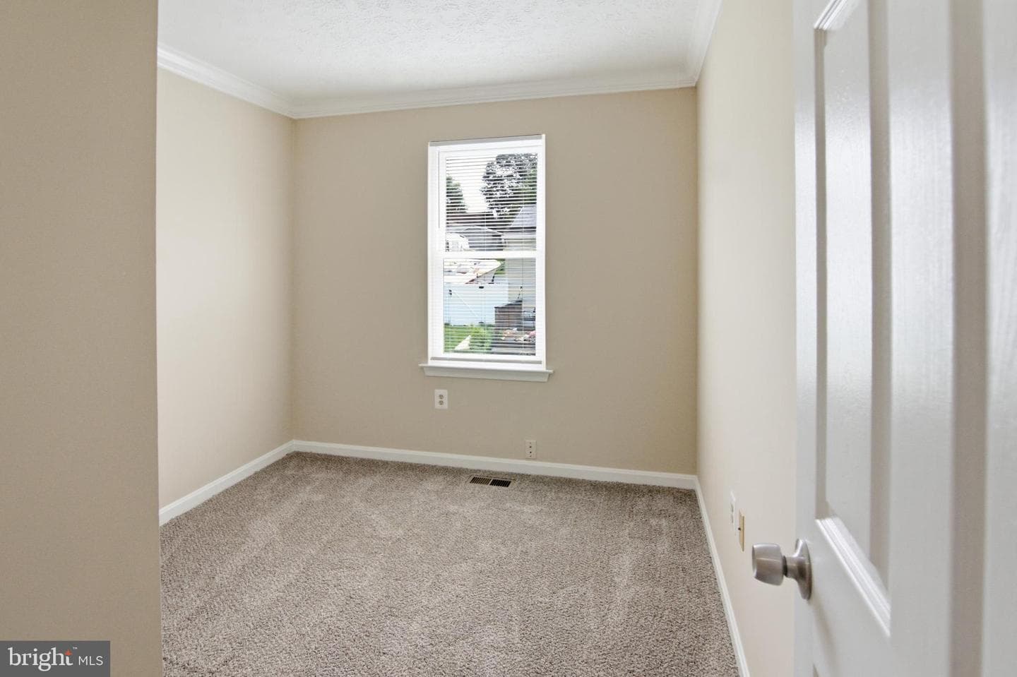 1115 Hotel Drive photo 12