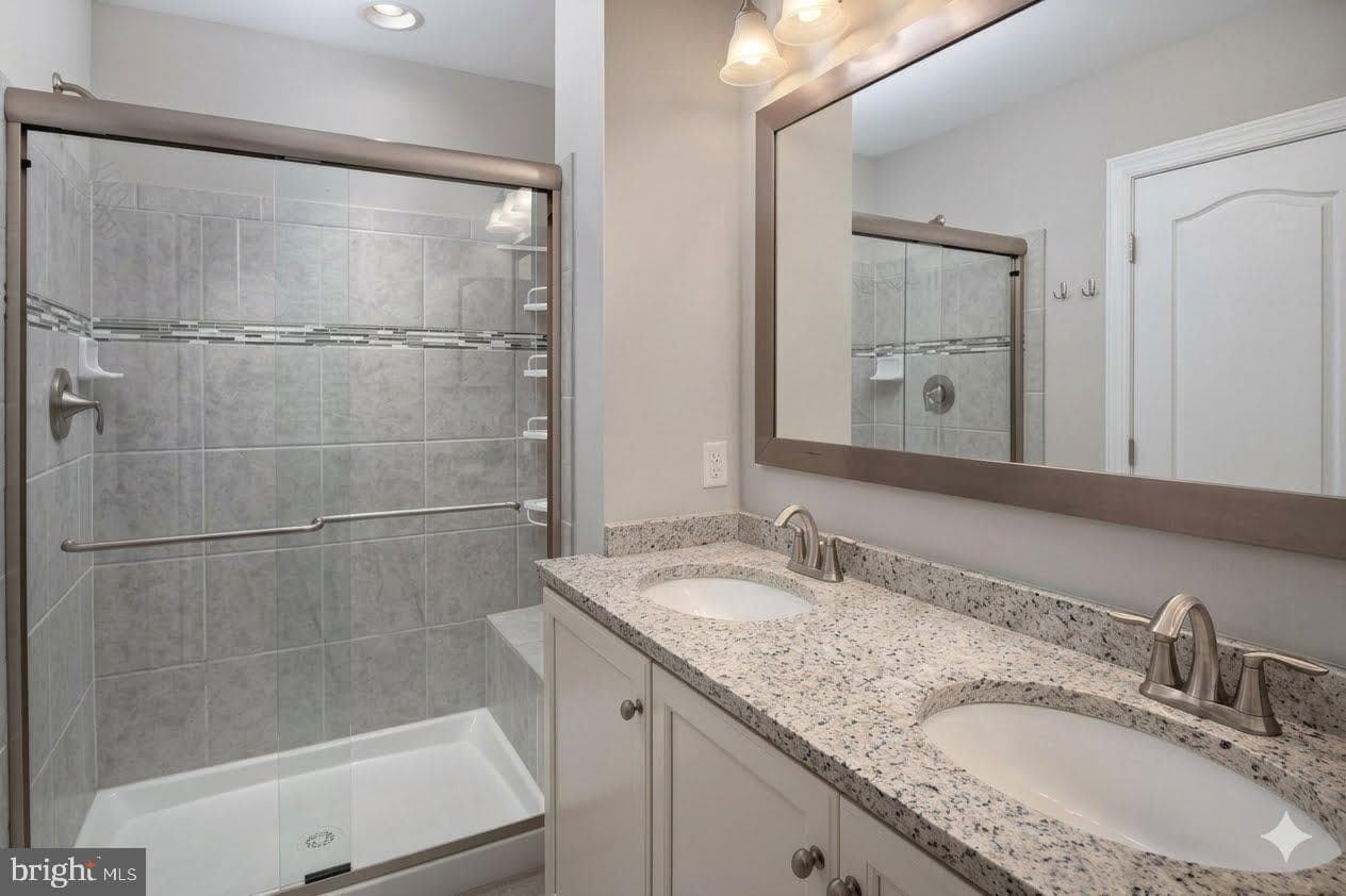 602 James Walker Place photo 29