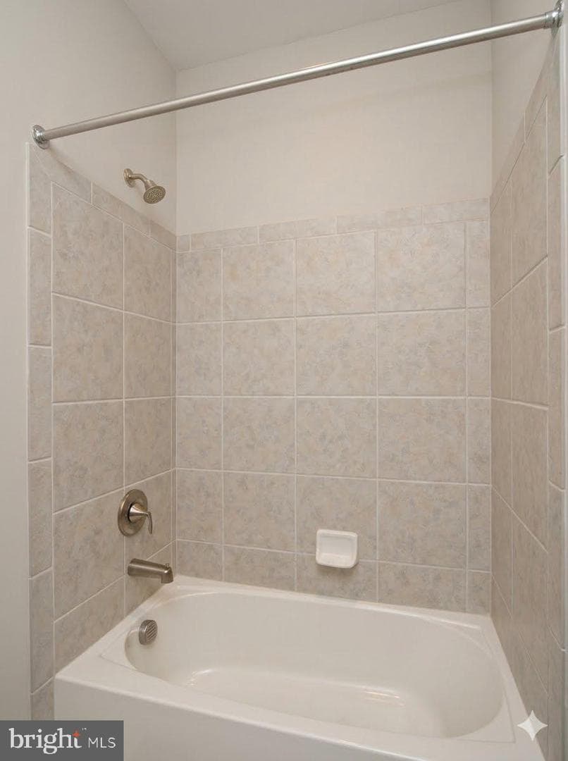 602 James Walker Place photo 34