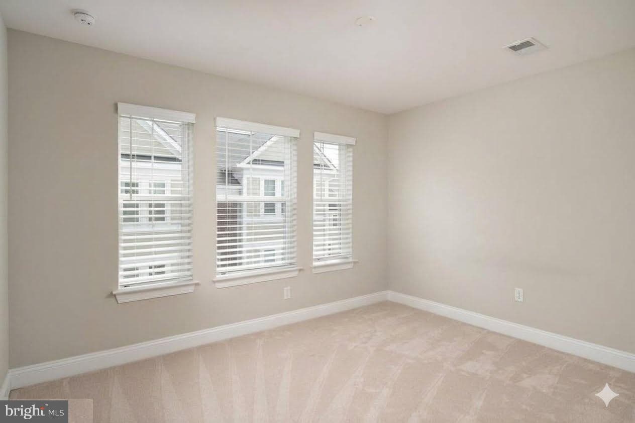 602 James Walker Place photo 42